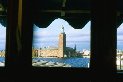 Stockholms Rådhus sett fra styrehuset på "Mälardrottningen"