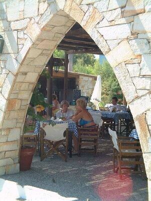 Det finnes mange små og spennende restauranter rundt på øya.