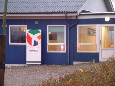 DAT har sitt hovedkvarter i småbyen Vamdrup- 17 kilometer fra Kolding