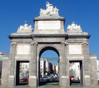 "Puerta de Toledo" i Madrid