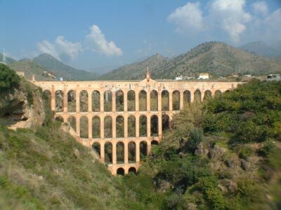 Romersk Akvedukt ved Nerja på Costa del Sol - 30 kilometer øst for Malaga