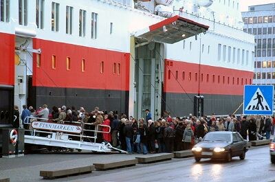 Mange ønsket å komme ombord i Stavanger