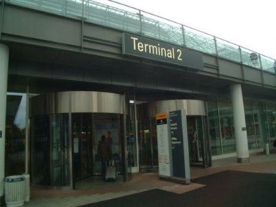 Inngang til terminal 2.