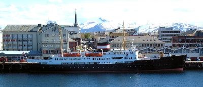 MS Nordstjernen er Hurtigrutens "Grand Old Lady". Skipet ble bygget i 1956 i Hamburg og vil seile fast frem til mars 2012 .