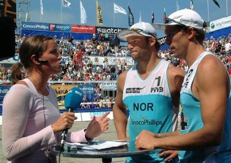 Det norsk laget Iver Horrem og Bård Inge Pettersen tapte for Sveits og endte på 7. plass- best av  de norske  og årsbeste for duoen Her  intervjues de av NRK