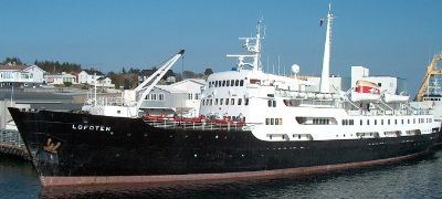 MS Lofoten er  87.4 meter lang, 13.2 meter bred og har plass til 410 passasjerer på fem dekk.