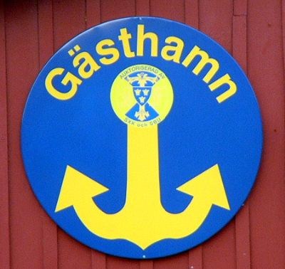 Mange legger båtferien til Visby på Gotland. I byens gjestehavn er det nesten alltid fullt opp av båter fra fastlandet - en god dags seilas lenger vest.