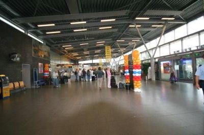 Ankomst terminalen ved Groenningen Airport Eelde.