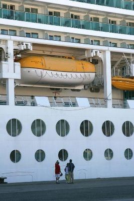 Cruisegjester oppdager hvor stort skipet virkelig er.