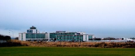 Loftleidirhotellet ligger like ved den lokale flyplassen i Reykjavik - rundt 20 minutters spasertur fra sentrum