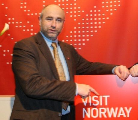 Nærings- og handelsminister Dag Terje Andersen sto for den offisielle åpningen, og besøkte deretter standen til Visit Norway.