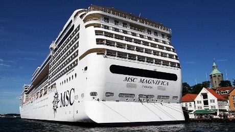 MSC Magnifica gjør Skagenkaien liten og Valbergtårnet enda mindre