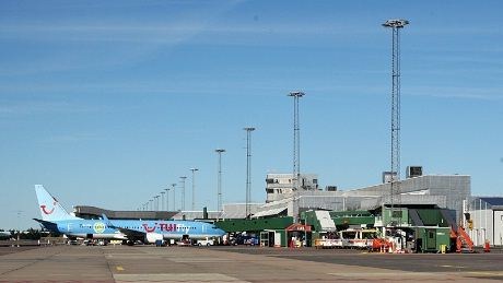 Gøteborg -Landvetter ble åpnet i 1977 og overtok som "hovedflyplass" etter gamle Torslanda. I 2011 reiste 4.9 millioner over flyplassen