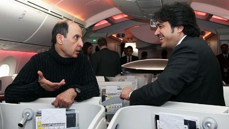 Qatar Airways toppsjef Akbar Al Baker (til venstre) og Qatar’s konsul i Storbritannia Fahad Al Mushairi