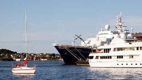 Cruiseskipet Marco Polo, seilbåt og luksusyacht