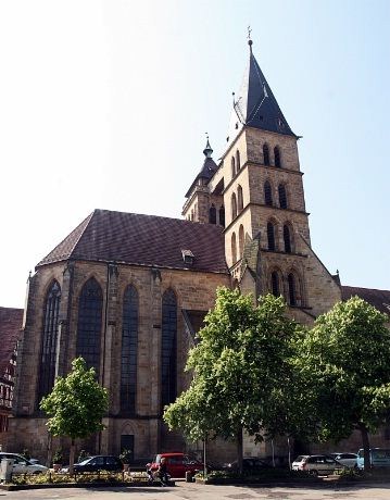 Esslingens "hovedkirke" St. Dionys som ble oppført mellom 1220 og 1320.