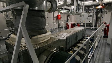 MS Bergensfjord har fire Rolls Royce motorer som går på  LNG-gass.