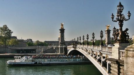 Turistbåt på Seinen