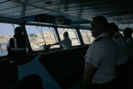 På broa med kaptein Theodoros Mitropoulos