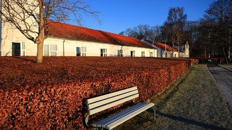 Parken eller Borgvolden ligger rundt hotellet