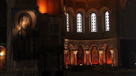 Katedralen kan ta imot 10.000 under en vanlig gudstjeneste og  det er plass til 800 korsangere  !