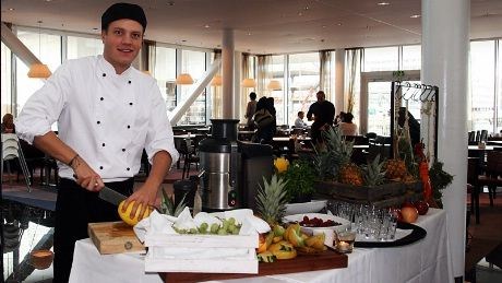 "Smoothiene" lages for hånd. Clarion Hotel & Congress har  120 ansatte